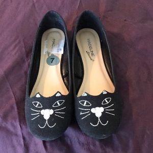 Cat flats